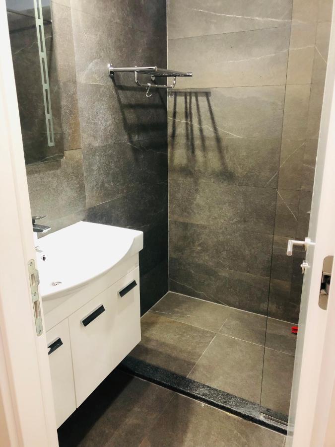 Swiss Central Luxury Apartment 132M2 Sarajevo Bagian luar foto